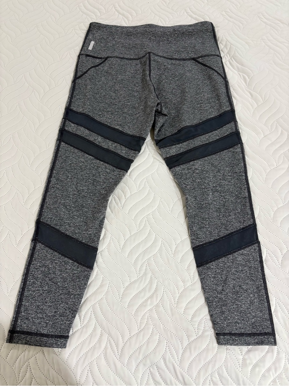 Women’s Zella Heather Grey high-waist leggings size L - mesh panels